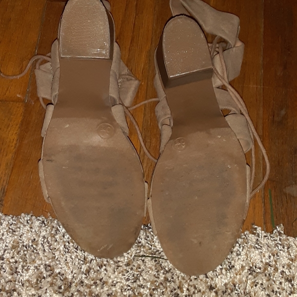 Shoes - Picture 3 of 3